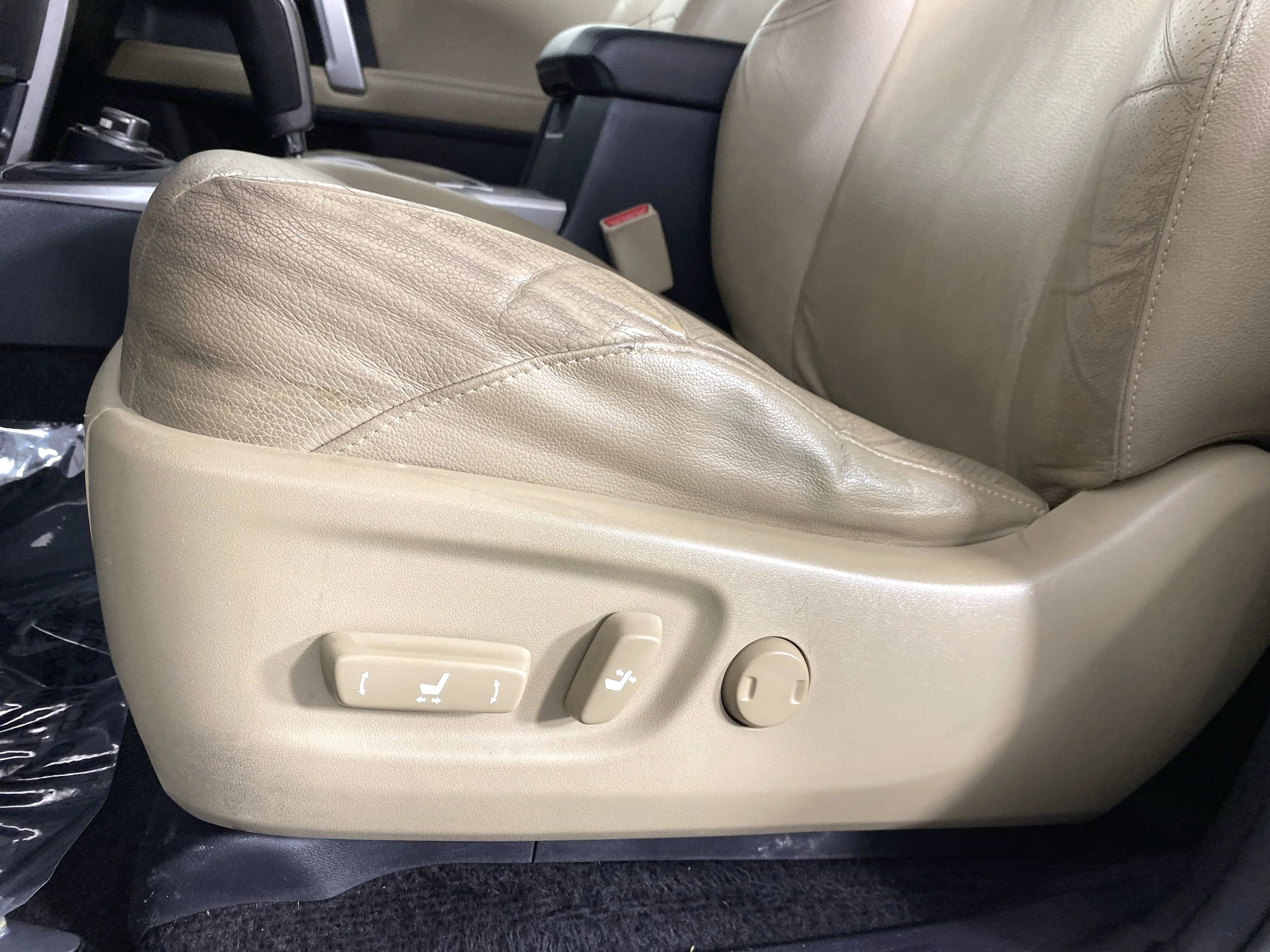 Used 2011 Blizzard Pearl Toyota Limited image 18