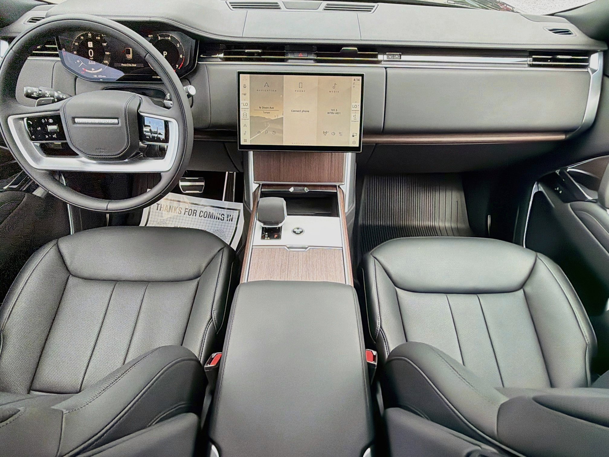 New 2026 Santorini Black Land Rover SE image 17