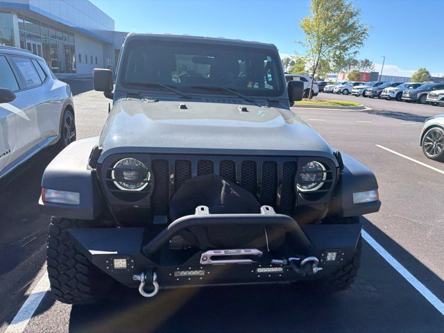 Used 2023 Gray Jeep Sport image 2