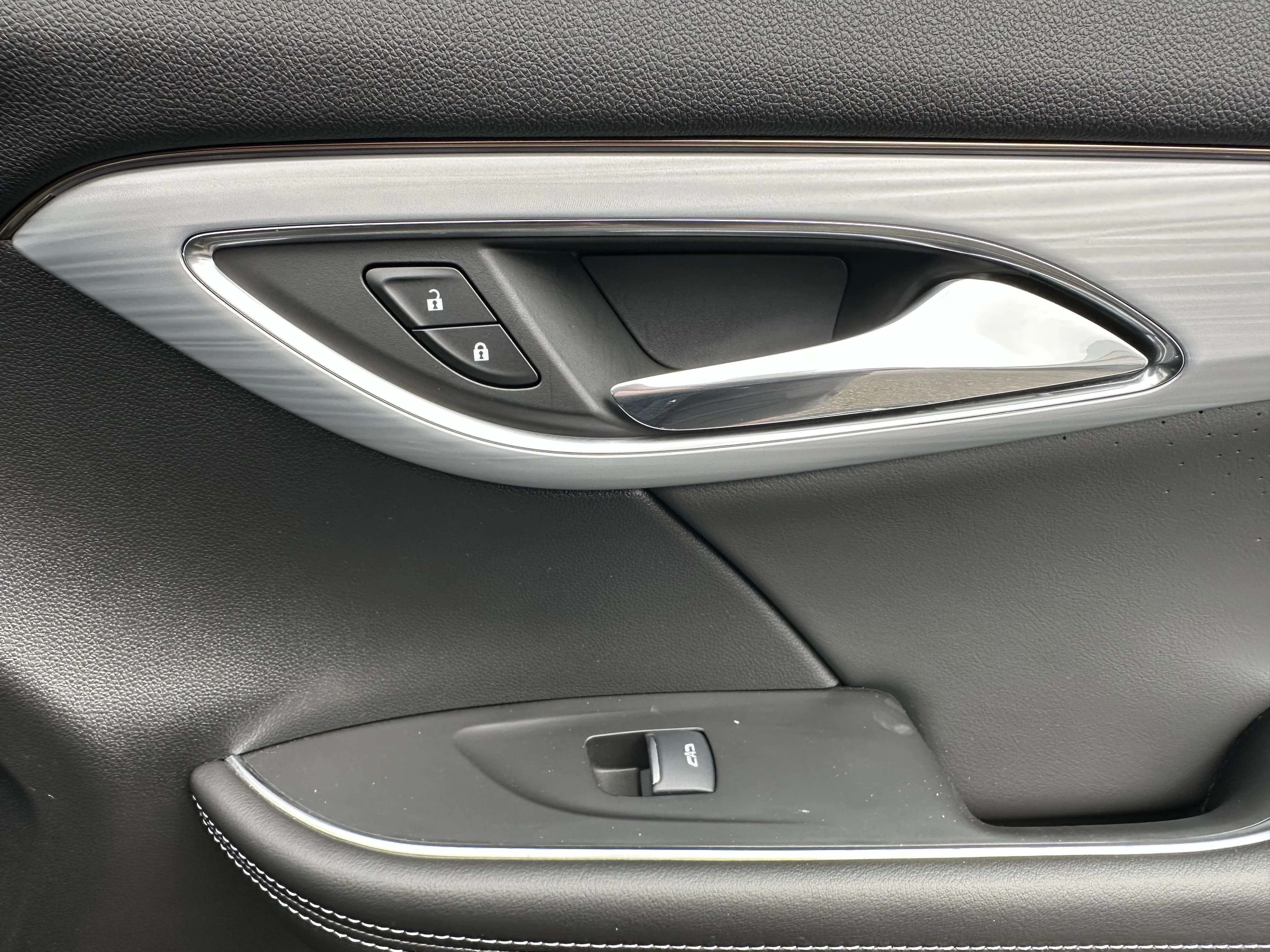 Certified Used 2024 Black Buick Avenir image 18