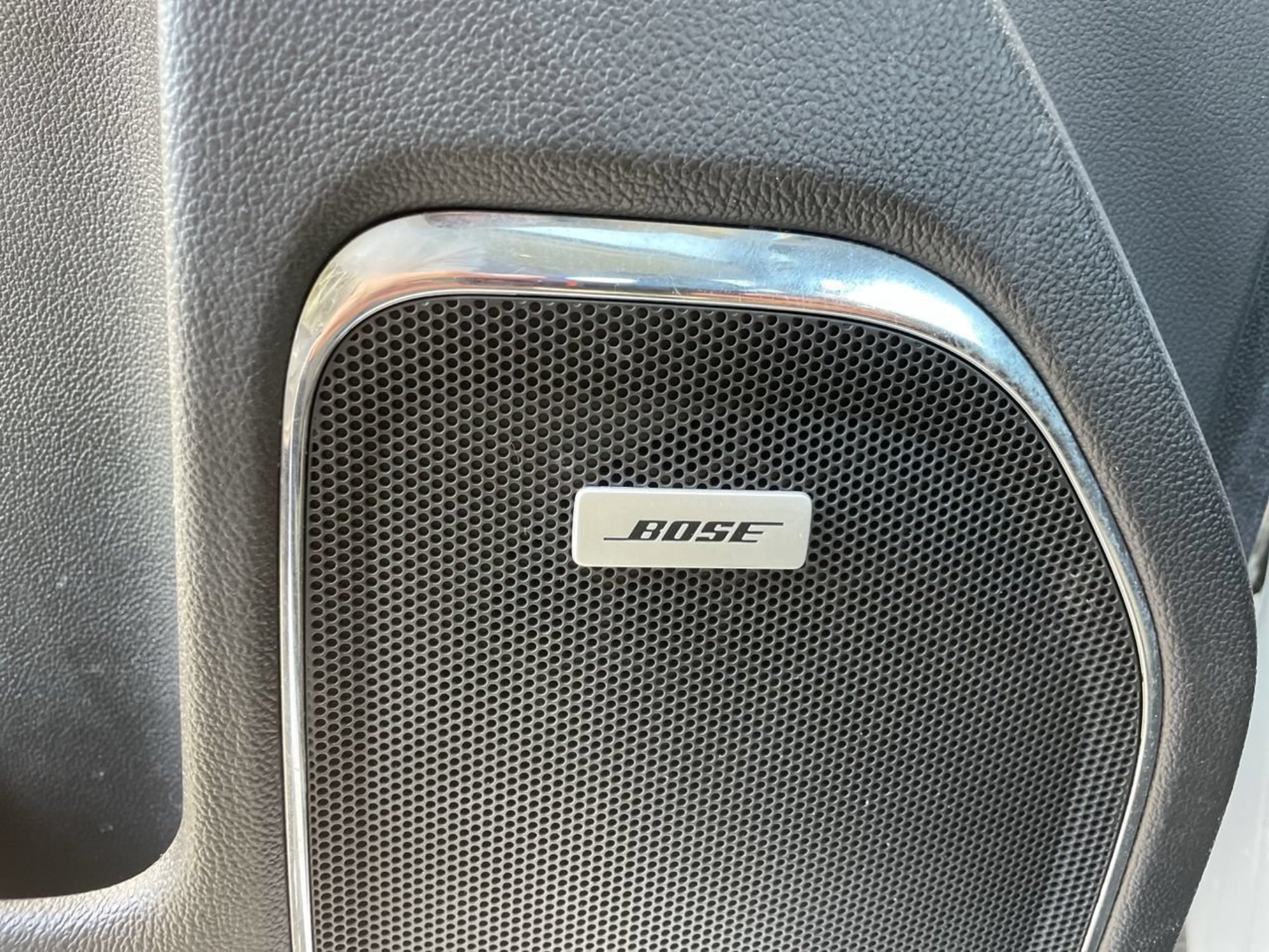 Used 2019 Summit White Chevrolet High Country image 19