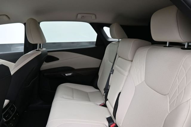 Used 2024 White Lexus 350 image 16