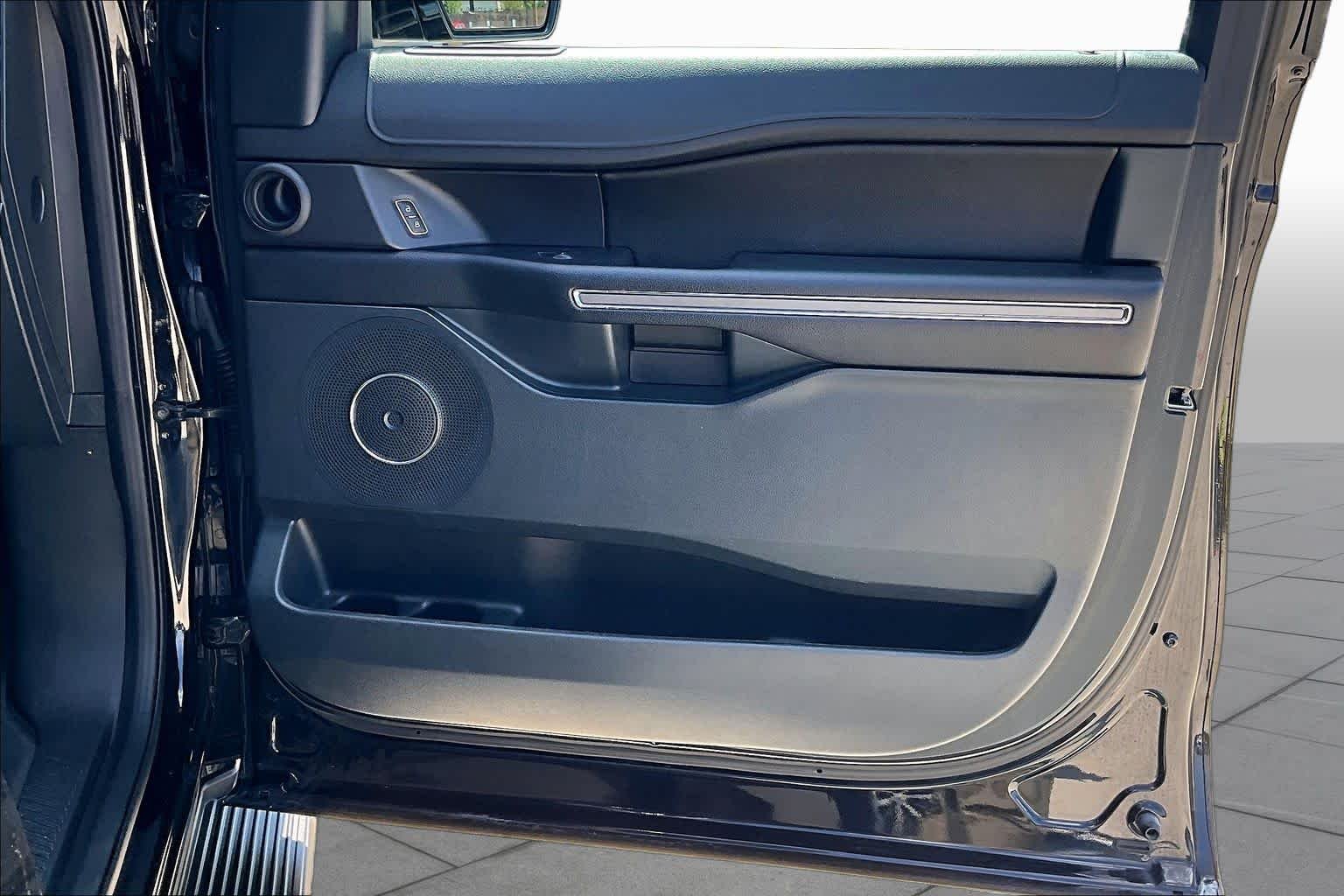 Used 2021 Agate Black Ford XLT image 21