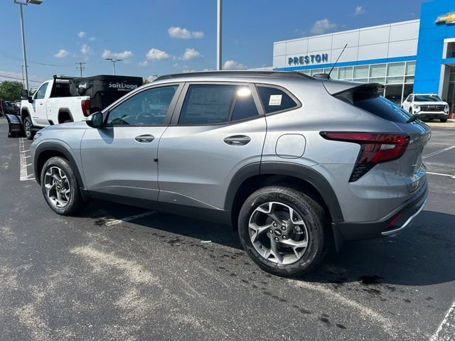 2026 Chevrolet Trax LT - Photo 8