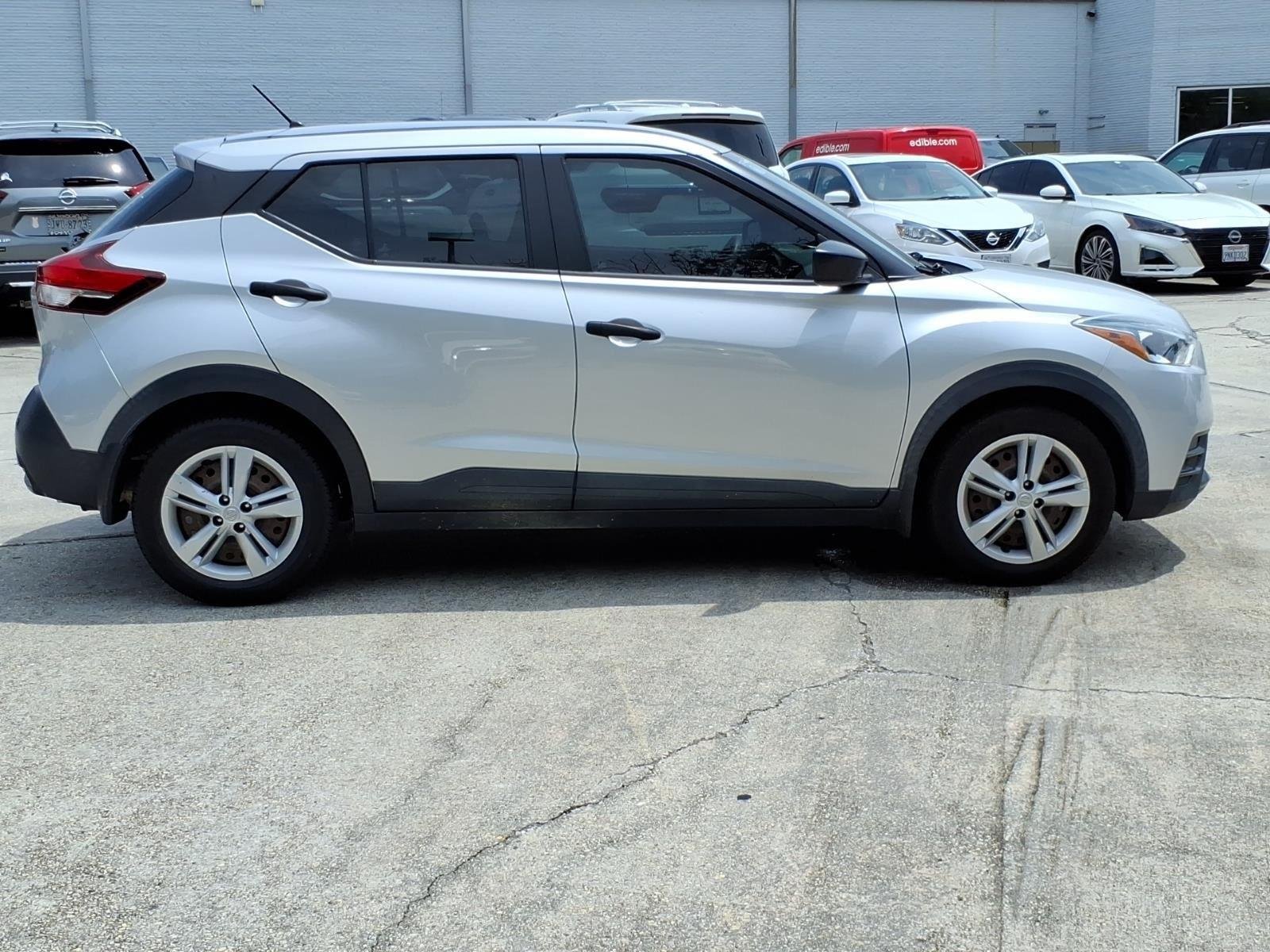 Used 2020 Brilliant Silver Metallic Nissan S image 6