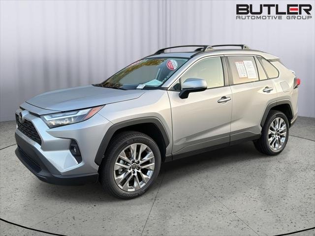 Certified Used 2023 SILVER SKY METALLIC Toyota  image 2