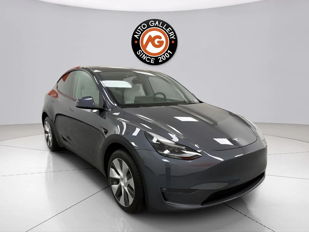 2023 Tesla Model Y Long Range Dual Motor All-Wheel Drive's photo