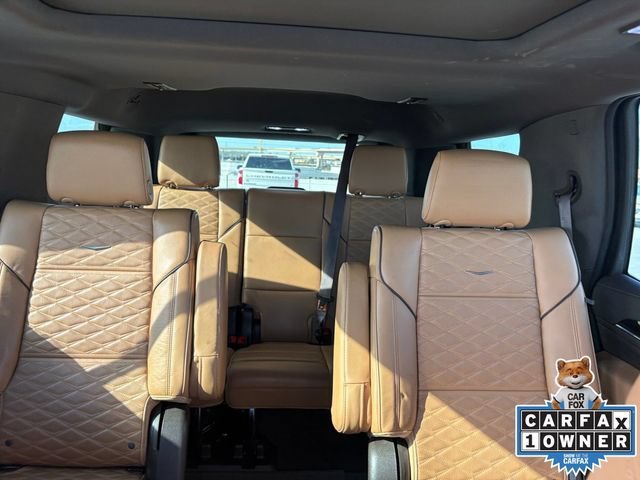 Used 2022 CRYSTAL WHITE TRICOAT Cadillac Sport image 5