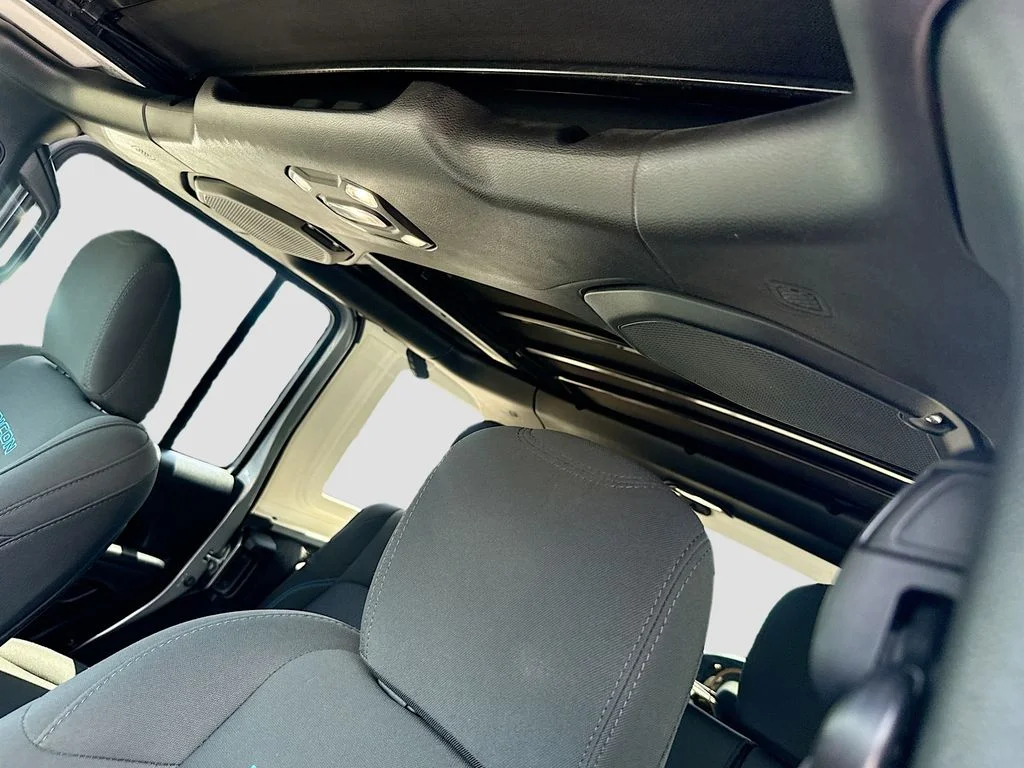 Used 2021 Silver Jeep Unlimited Rubicon 4xe image 20