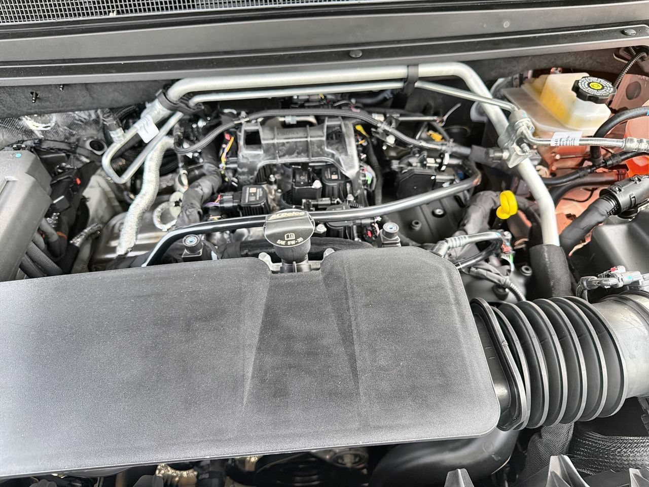 New 2026 Summit White GMC Elevation image 25