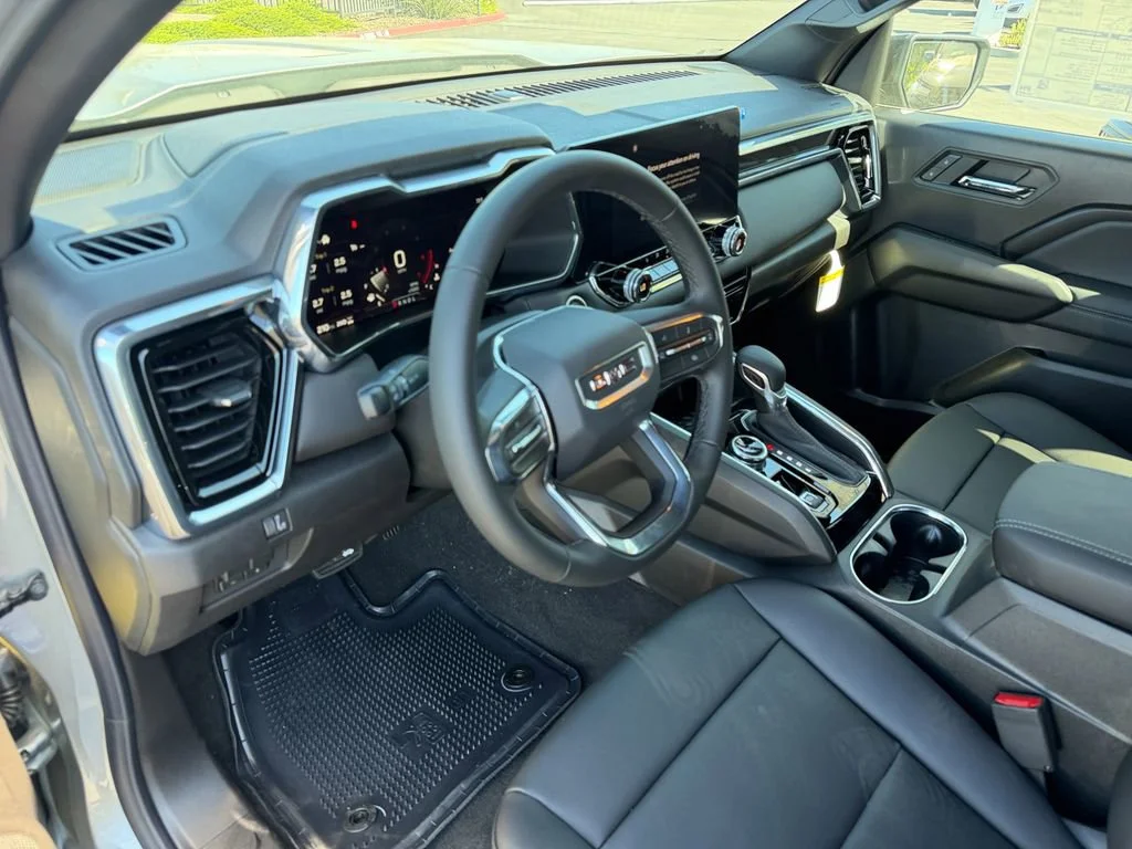 New 2026 Sterling Metallic GMC Elevation image 13
