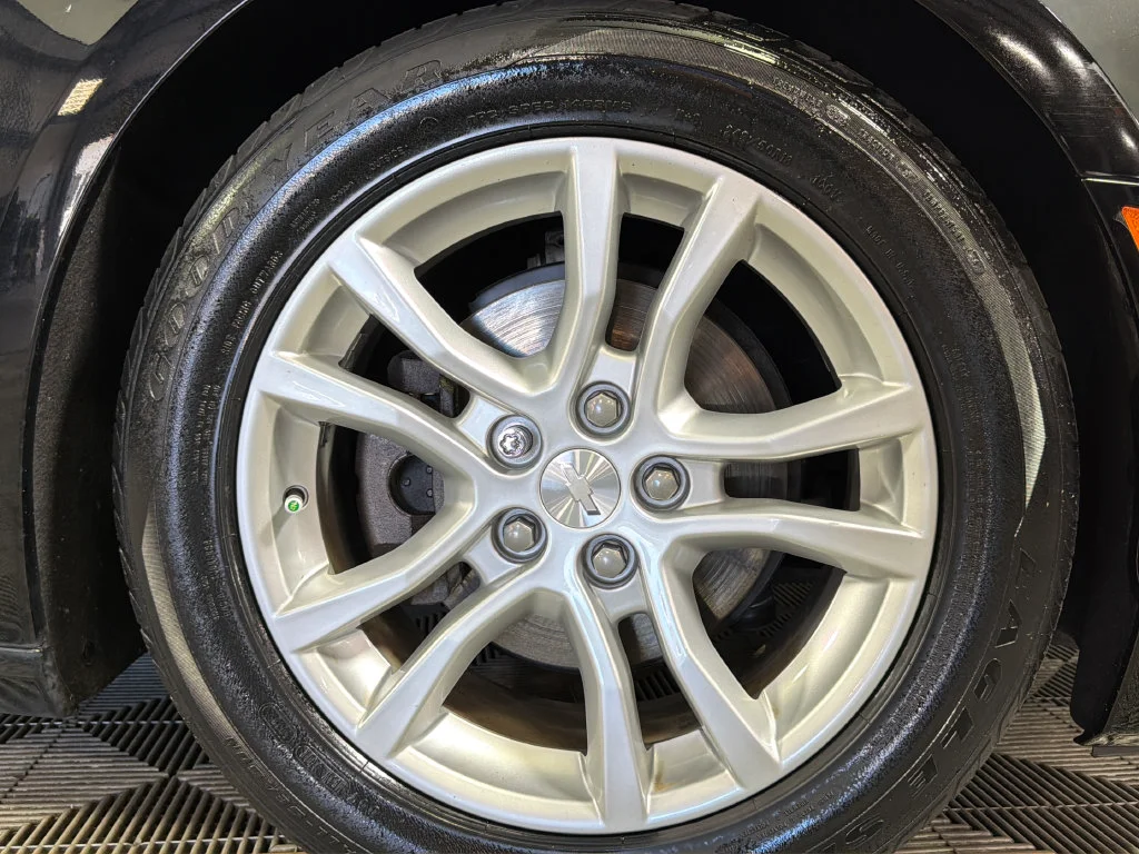 Used 2020 BLACK Chevrolet 1LS image 33