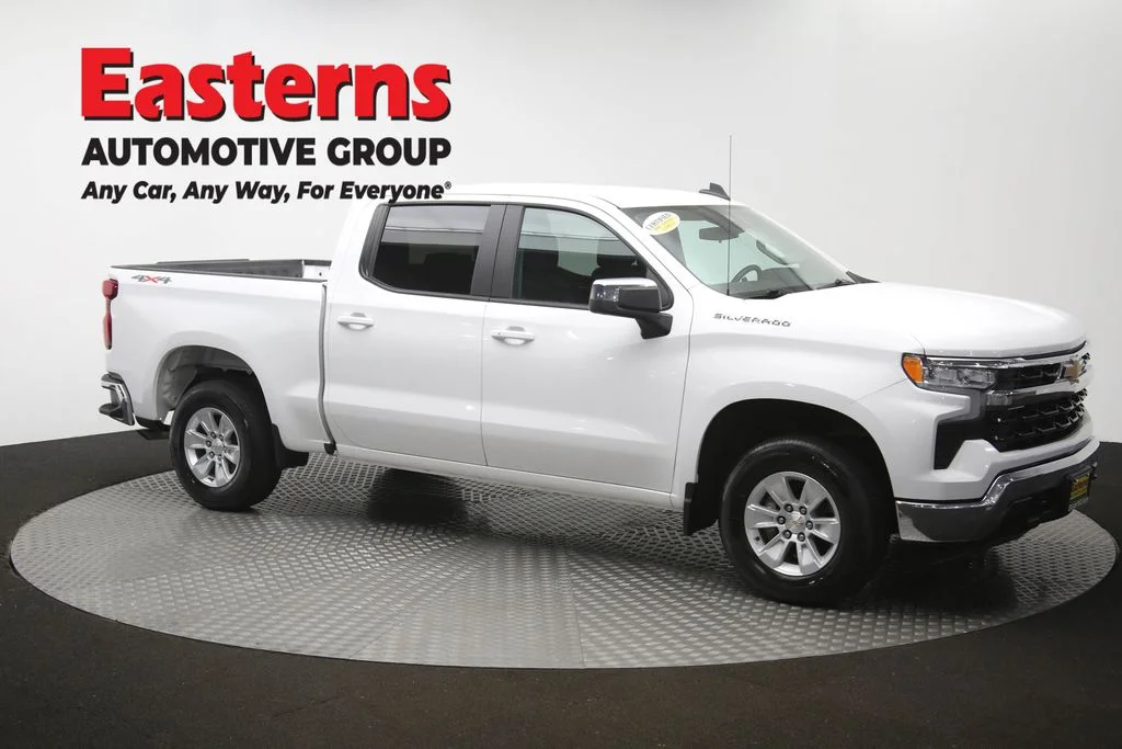 Used 2025 White Chevrolet LT image 49