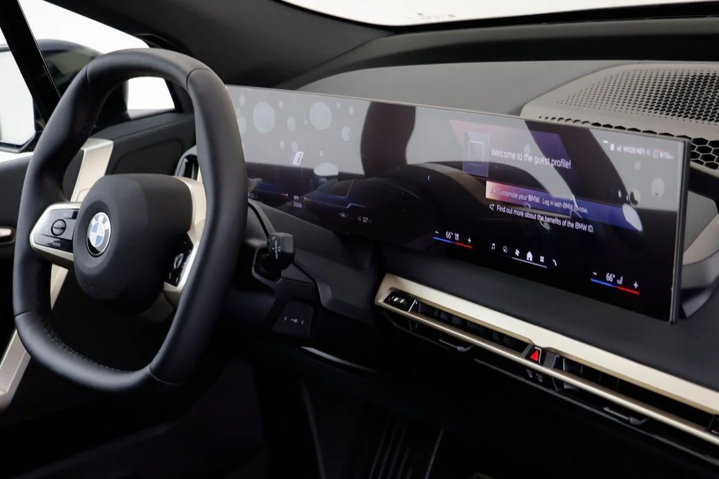 2026 BMW iX 60 - Photo 22