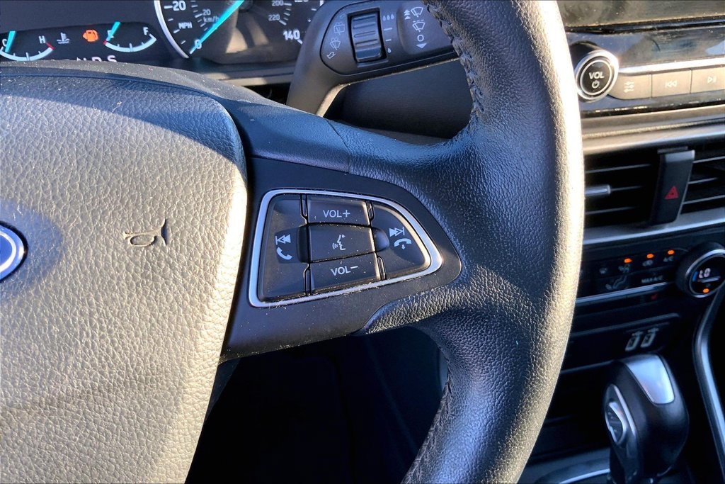Used 2018 Smoke Metallic Ford SE image 19