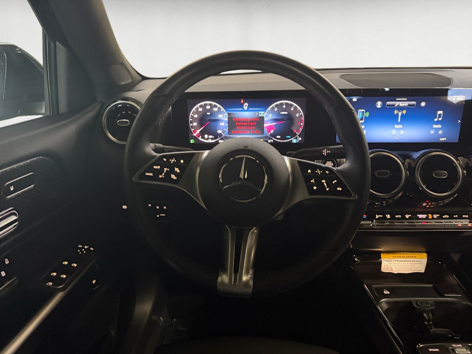 Used 2026 Black Mercedes-Benz GLB 250 image 8