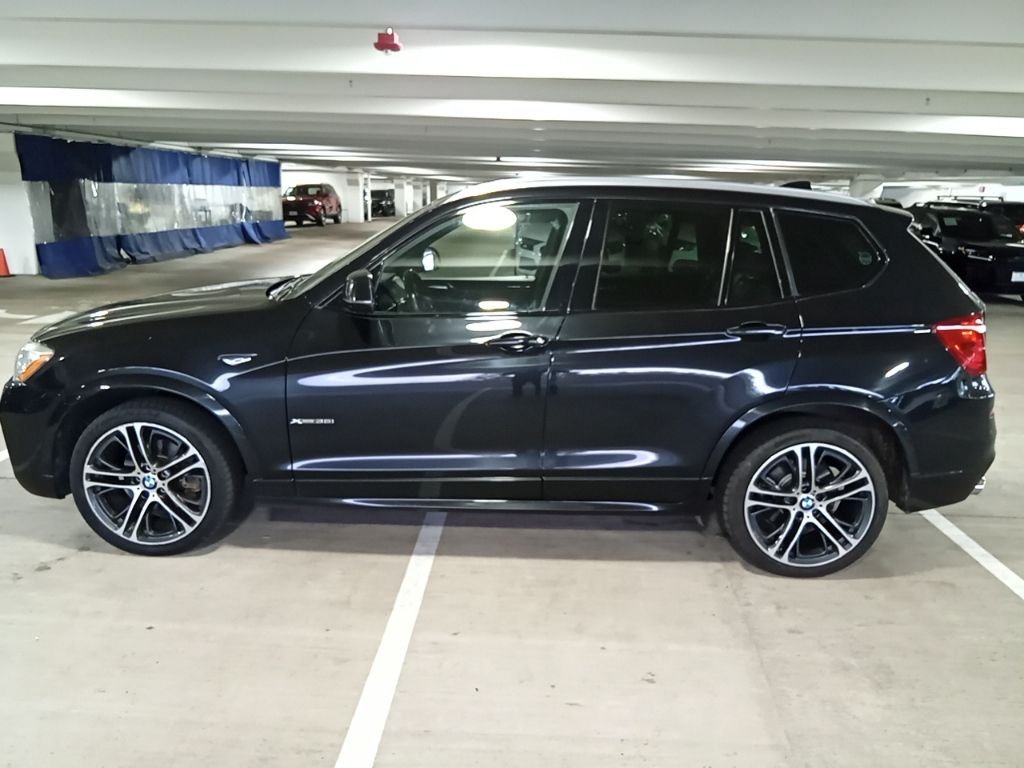 Used 2016 Black Sapphire Metallic BMW xDrive35i image 8