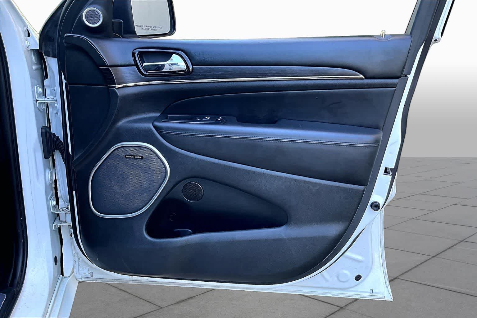 Used 2019 Bright White Clearcoat Jeep High Altitude image 23