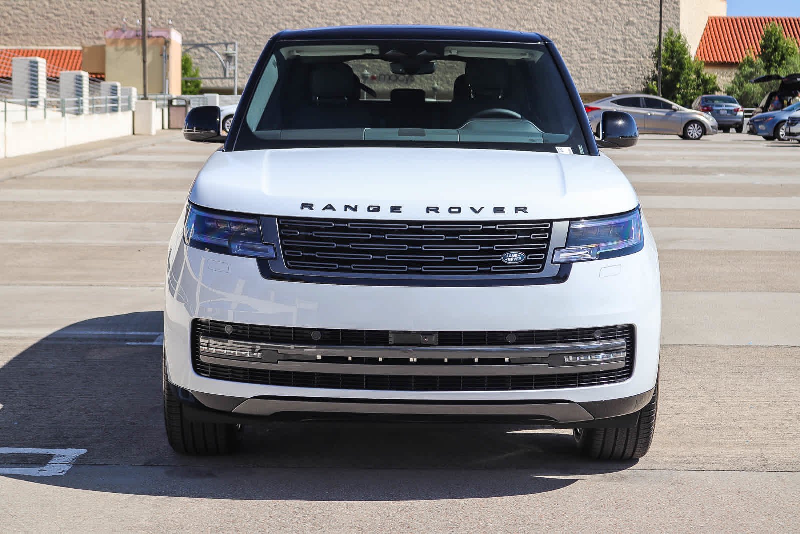 New 2027 Fuji White Land Rover SE image 2