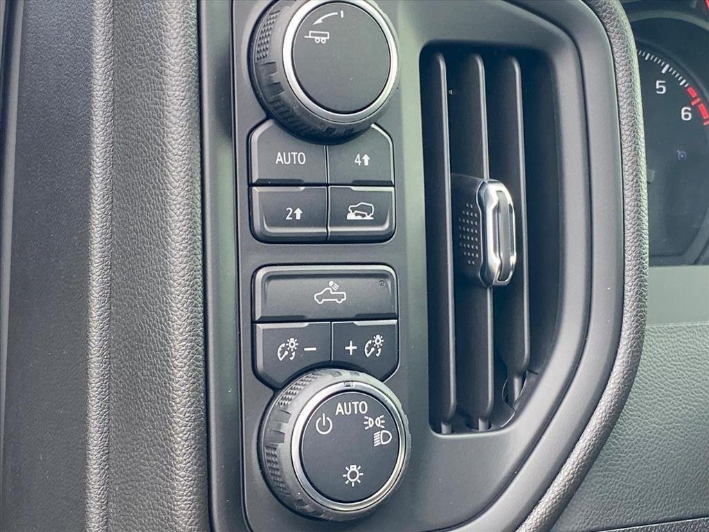 2026 Chevrolet Silverado 1500 Custom - Photo 15