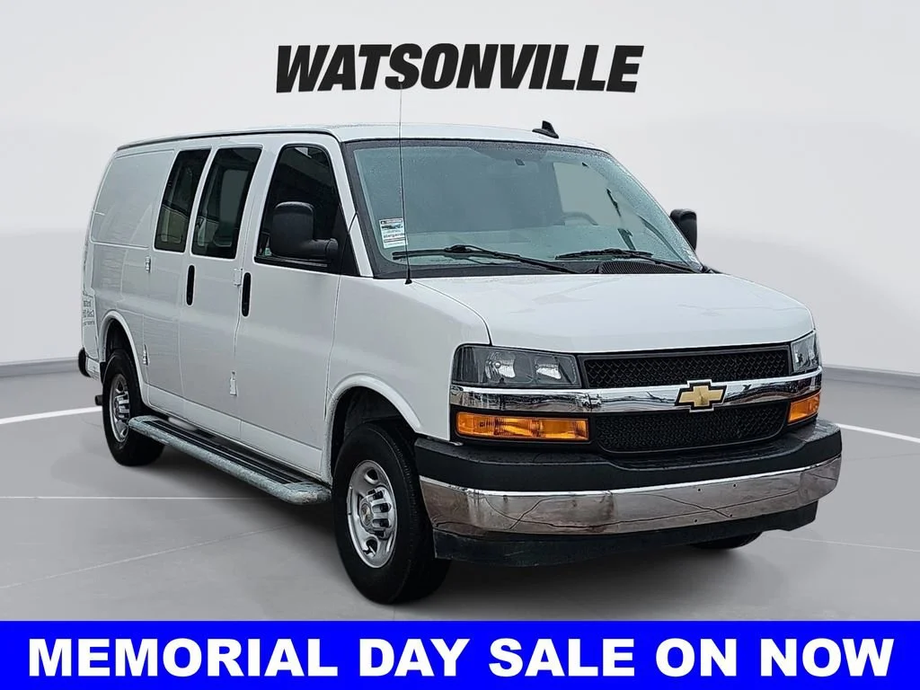 2024 Chevrolet Express 2500 Work Van HD's photo