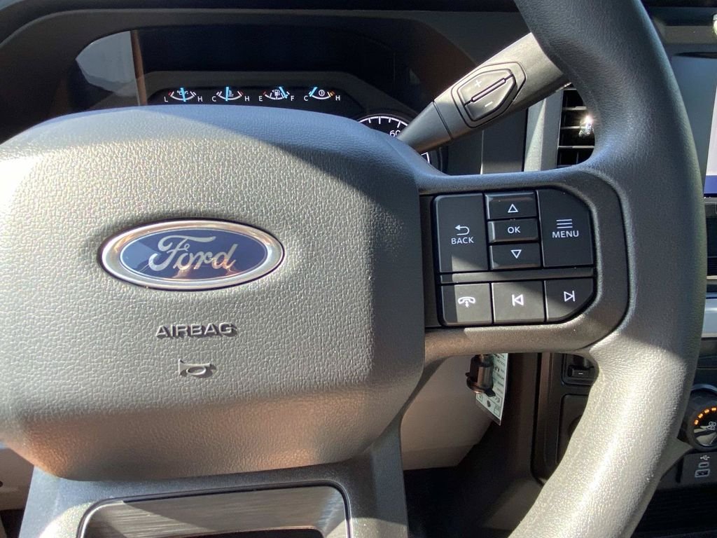 Used 2024 Oxford White Ford XL image 31