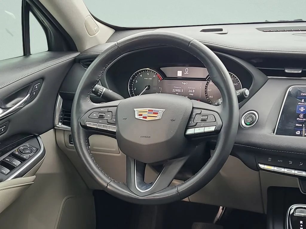 Used 2022 Crystal White Tricoat Cadillac Premium Luxury image 11