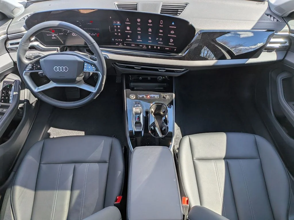 Used 2025 White Audi  image 27