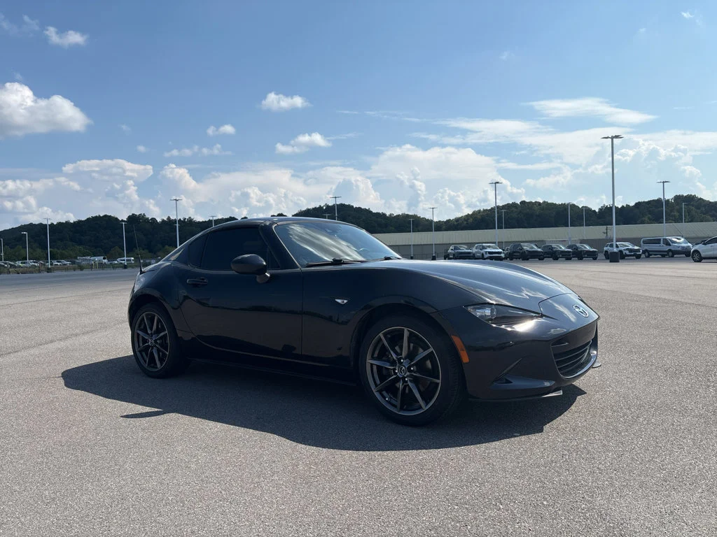 Used 2018 Black Mazda Grand Touring image 8