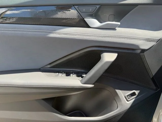 New 2026 Sandstone w/Deep Black Roof Volkswagen SE R-Line Black image 12