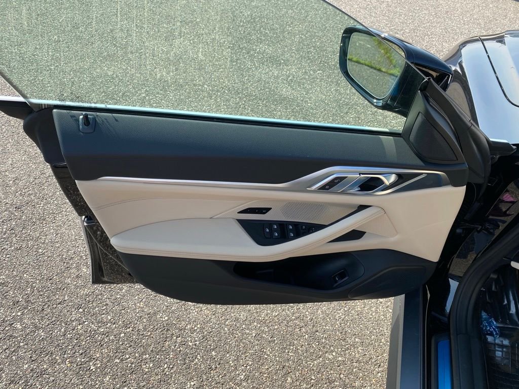 New 2026 Jet Black BMW xDrive40 image 11