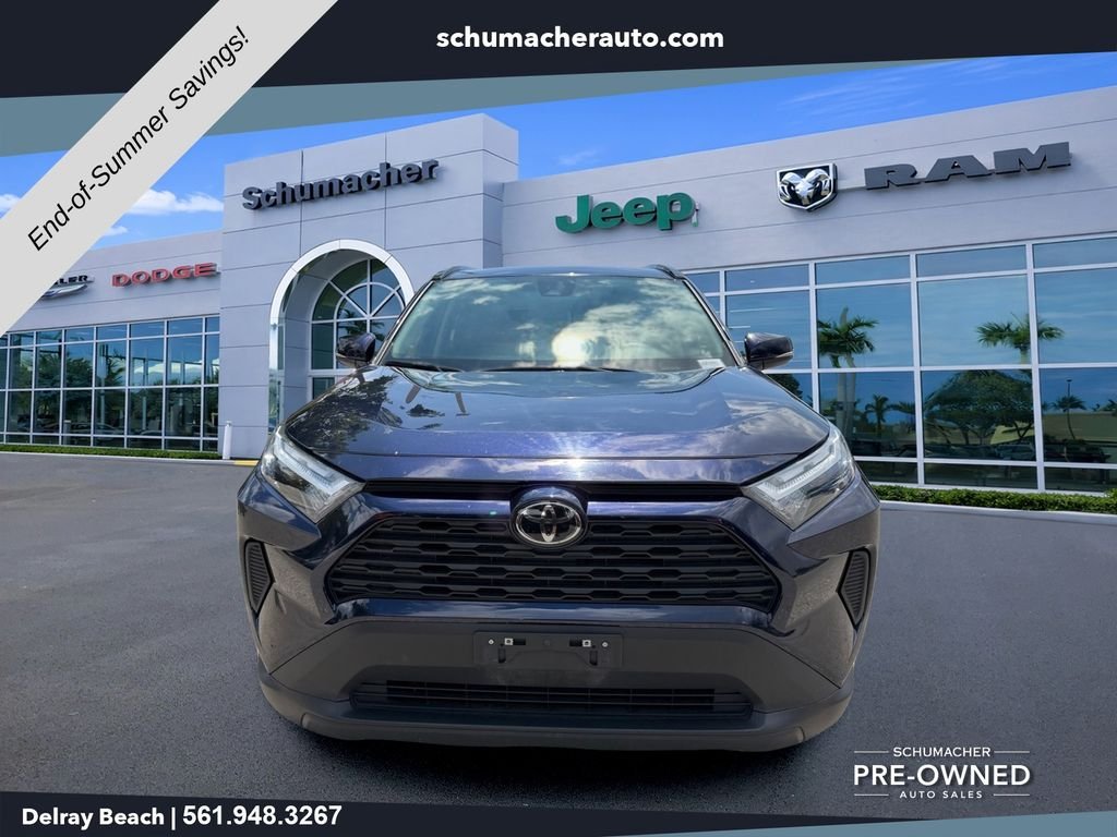 Used 2025  Toyota XLE image 2