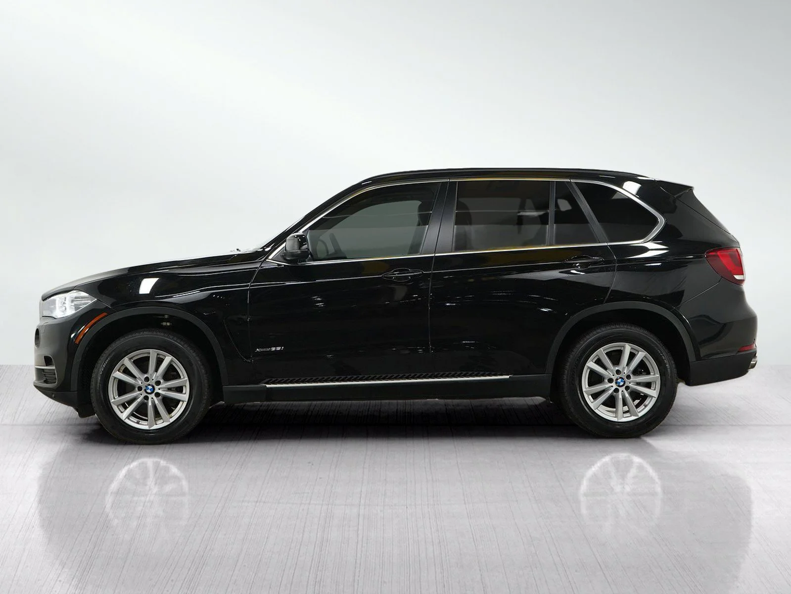 Used 2015 BMW X5 xDrive35i with VIN 5UXKR0C50F0P18418 for sale in Wayzata, Minnesota