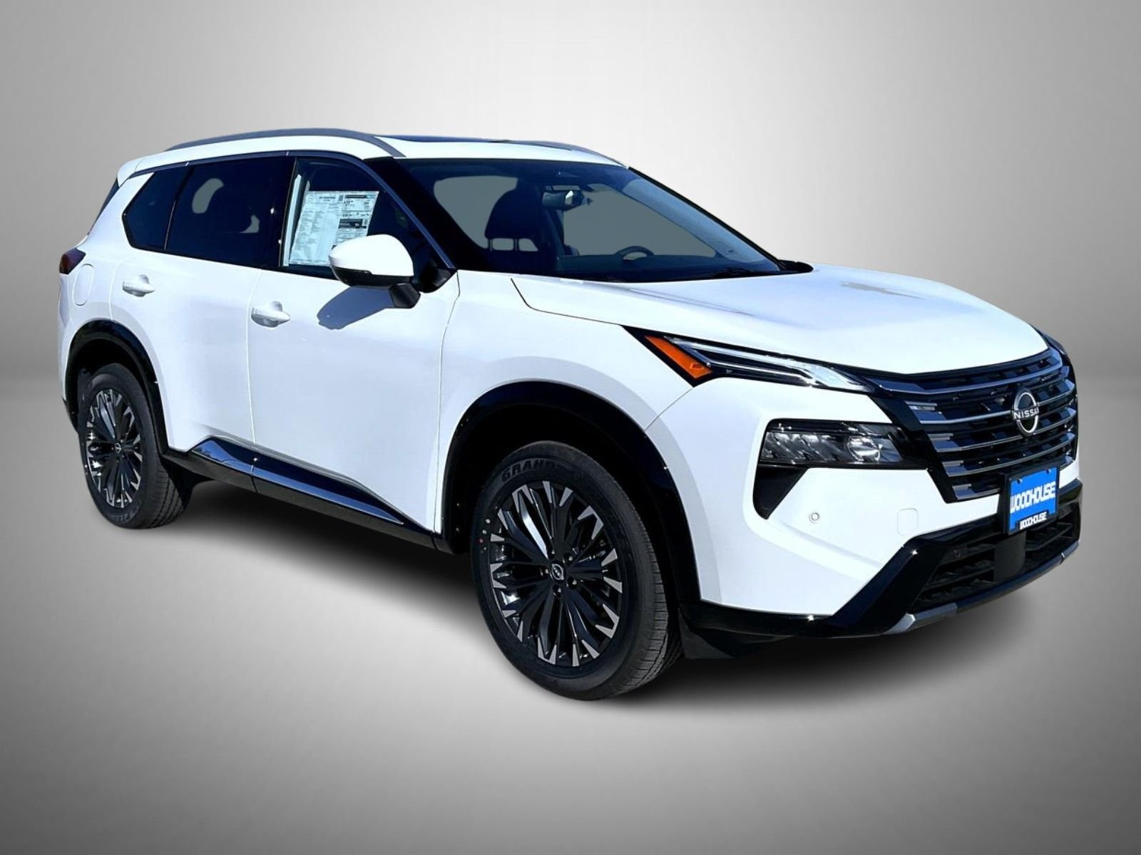 New 2026 Everest White Pearl TriCoat Nissan Platinum image 3