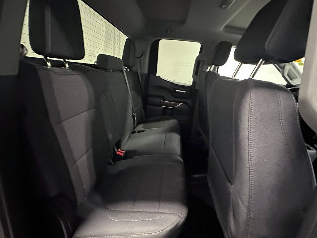 Used 2019 BLACK Chevrolet RST image 26