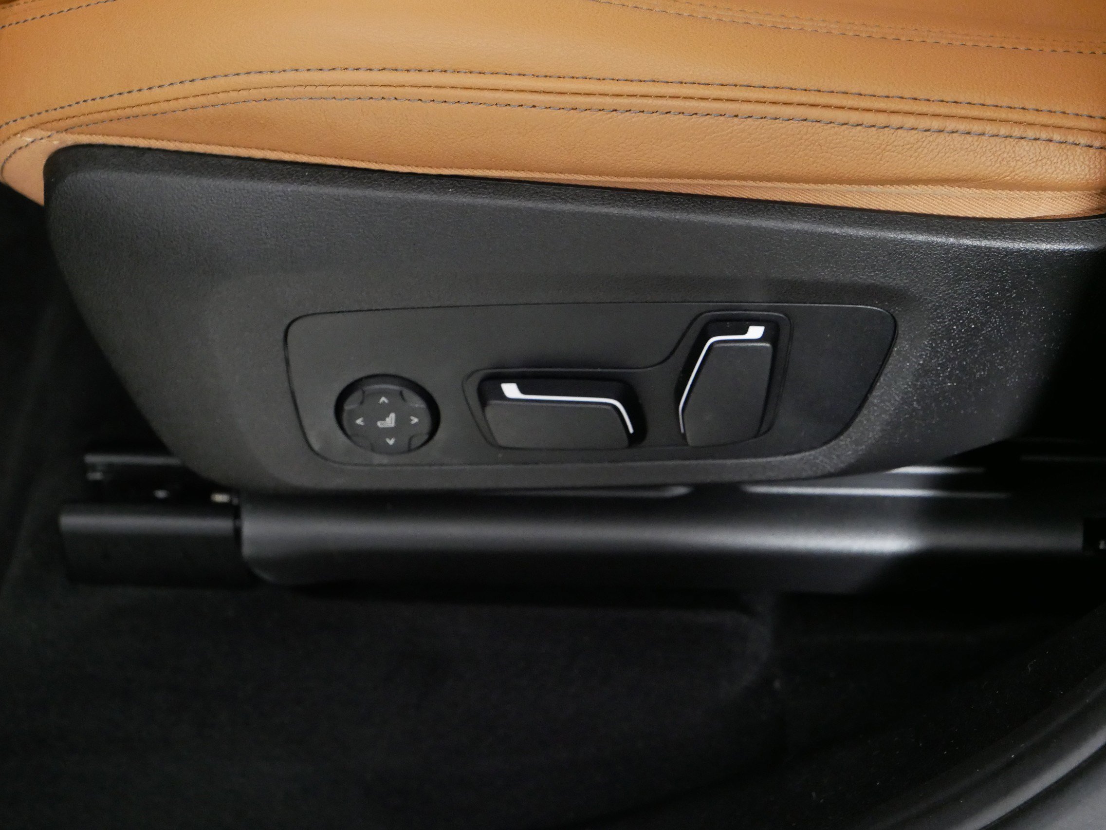 Used 2024 Skyscraper Grey Metallic BMW xDrive30i image 20