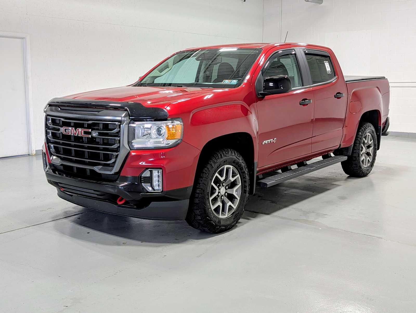 2022 GMC Canyon 4WD AT4 Crew Cab Short Box (Cloth)'s photo