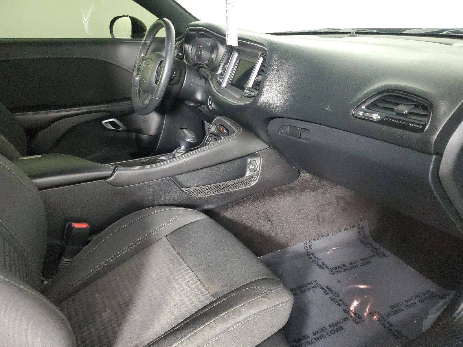 Used 2018 Pitch Black Clearcoat Dodge SXT image 11