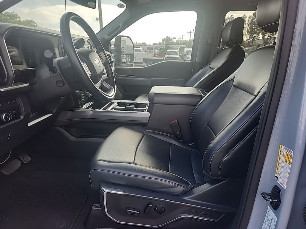 Used 2024 Gray Ford Lariat image 19
