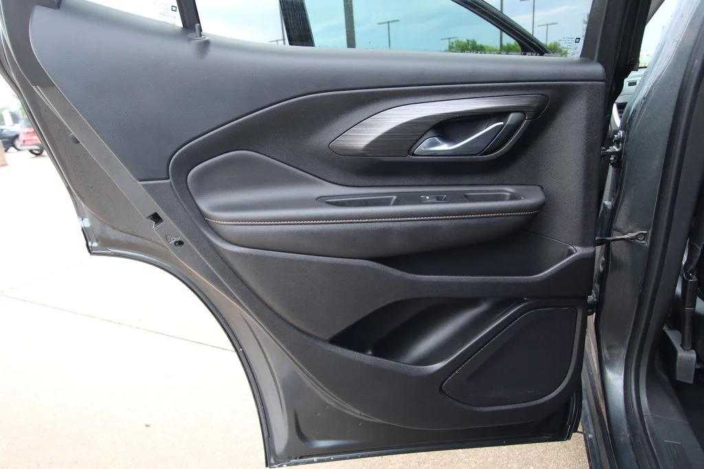 Used 2020 Gray GMC SLT image 36