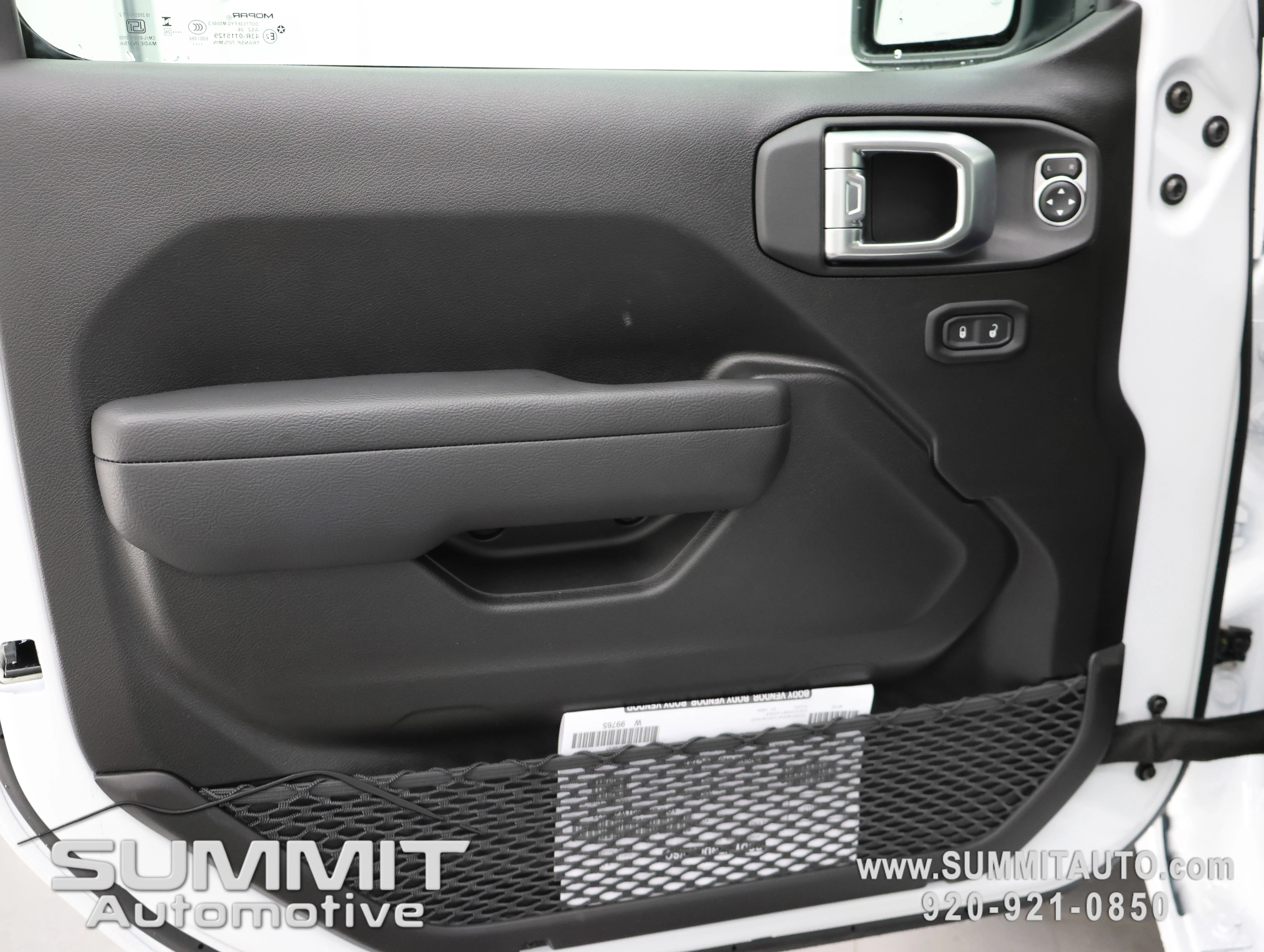 New 2026 Bright White Clear-Coat Exterior Paint Jeep 85th Anniversary Edition image 42