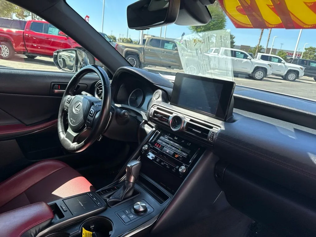 Used 2021 White Lexus 300 image 22