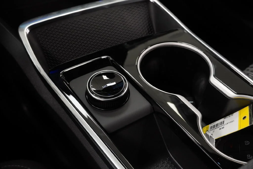 New 2027 Mosaic Black Metallic Chevrolet LT image 20