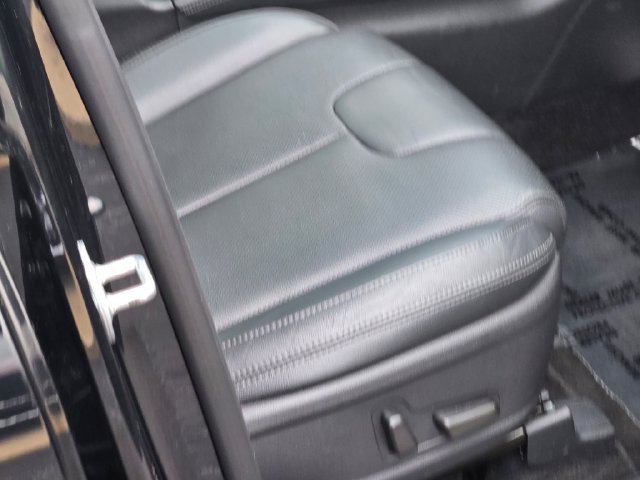 Used 2020 Black Hyundai Limited image 6