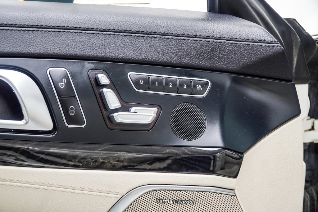 Used 2019 White Mercedes-Benz SL 550 image 39