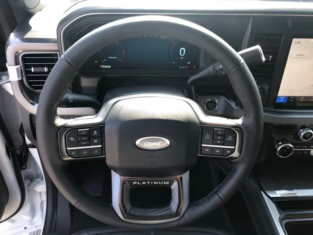 2025 Ford F-250 Super Duty Platinum - Photo 15