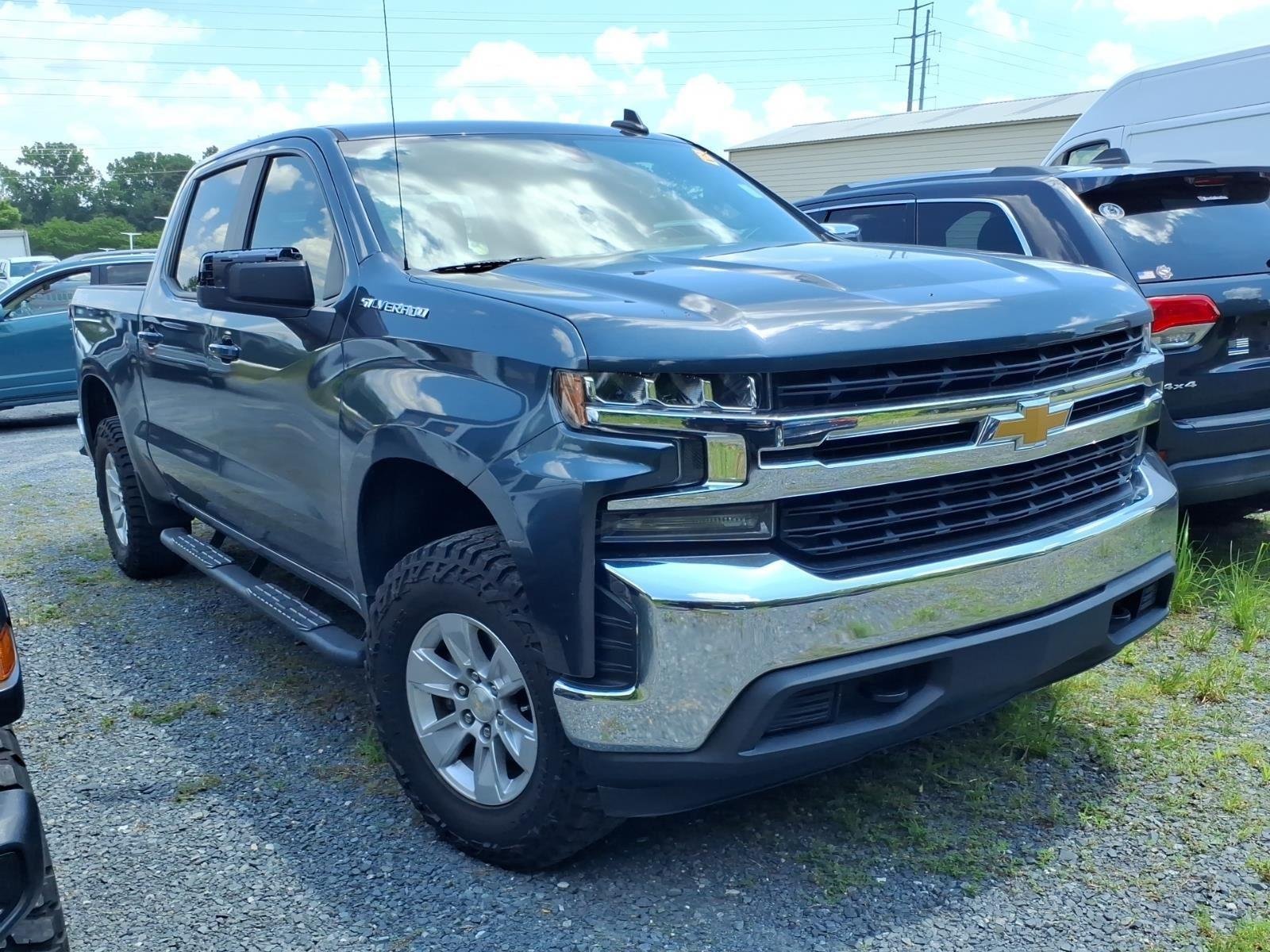 Used 2020 Shadow Gray Metallic Chevrolet LT image 5