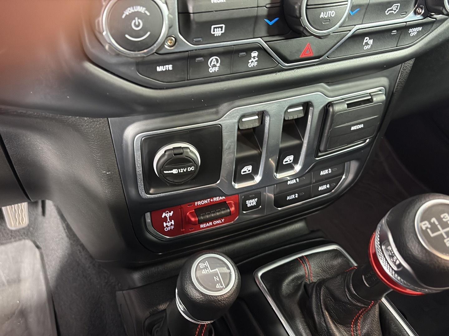 Used 2019 Granite Crystal Metallic Clearcoat Jeep Rubicon image 36