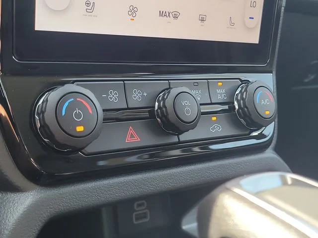 New 2026 Oxford White Ford Lariat image 26