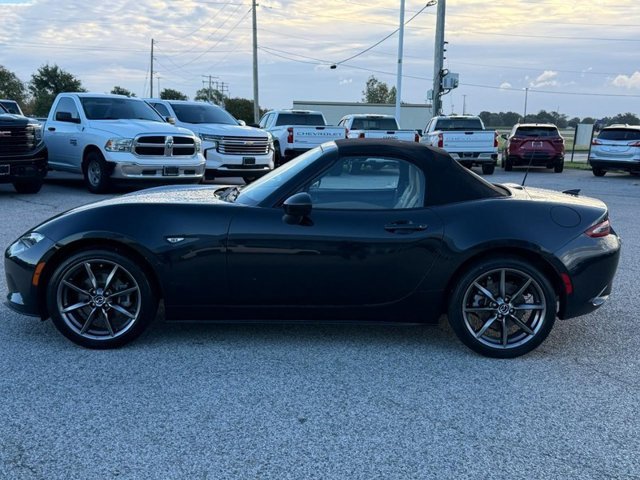 Used 2016 Mazda MX-5 Miata Grand Touring with VIN JM1NDAD71G0100299 for sale in Granite City, IL